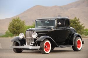Ford 5-Window Coupe Hot Rod 1932 года